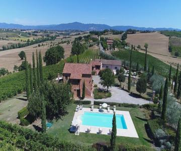Il Fitto 10, Emma Villas
