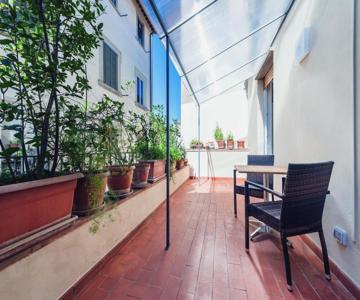 Downtown Apt Quiet with Terrace and Lift