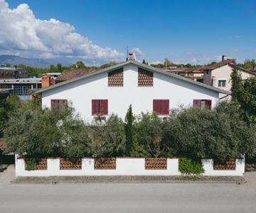 Enzo-s House