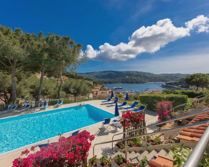 Il Porto Bilocale 11 con piscina - Goelba