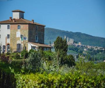 Castello Di Fulignano Ildebrando Superior Apartment