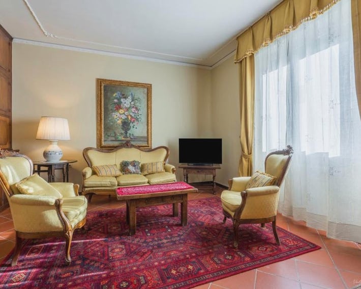 CASA ADRIANA Elegante e luminosa