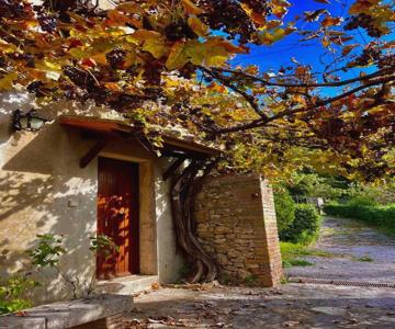 All'Acqua Santa, immersi nella natura