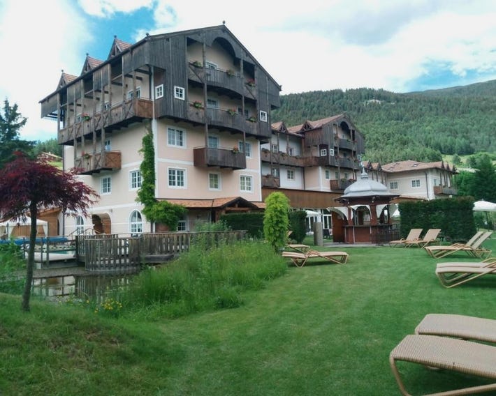 Alpen Hotel Eghel Resort & SPA