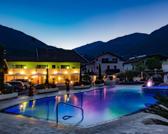 Holiday Resort Schlosshof Luxury Camping & Charming Hotel