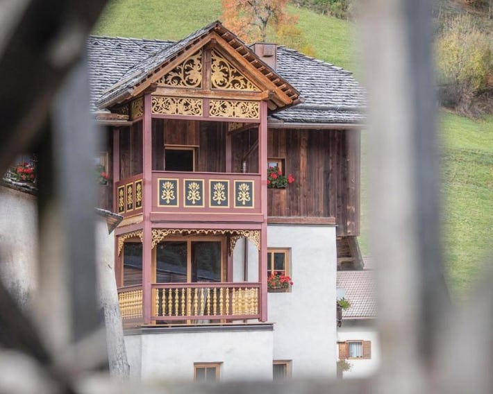 Ciasa Somuer - Historic Boutique Apartments