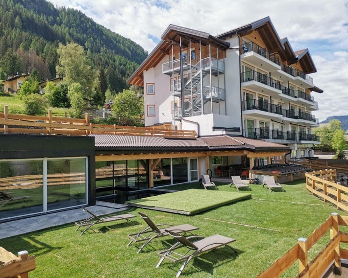 Active Alm Hotel