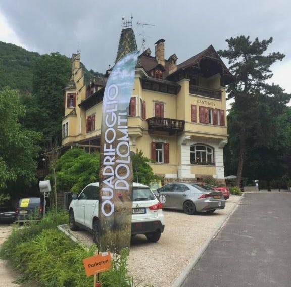 Vintage Castle "Schlosshof " Biker Hotel & B&B