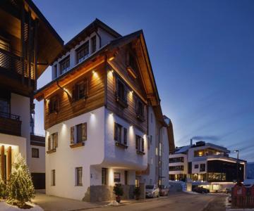 Chalet Tyrolian Apartments - by Familiaris - Pools 500 meters
