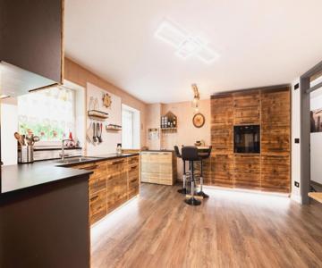 Sa Mont Home - Moderno appartamento con parcheggio, sauna e deposito sci