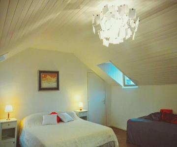 Ugo Art Lodge Bright
