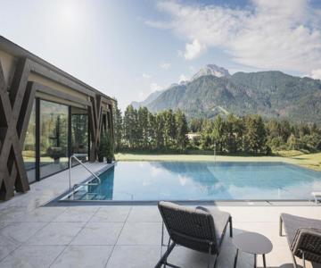 Hotel Patris
