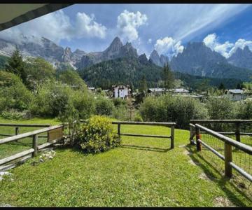 Stella Alpina San Martino di Castrozza vista Pale