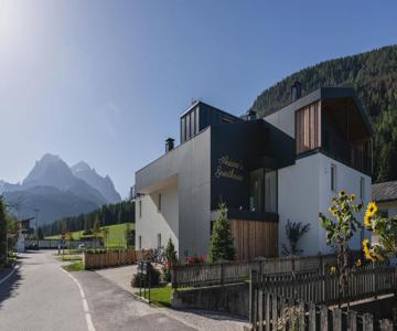 Ariane's Guesthouse - Boutique Apartments Sesto Dolomites