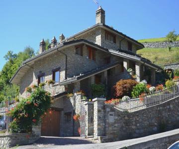 Les Fleurs Bed And Breakfast