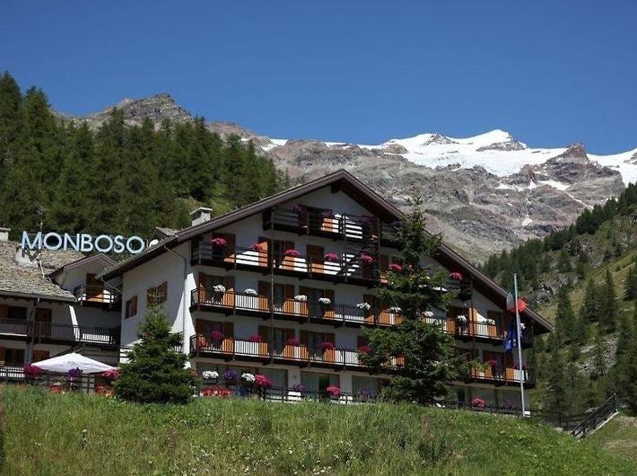 La Trinite Monboso Hotel
