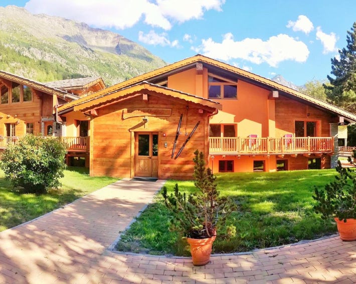 Chalet Alpina Hotel & Apartments