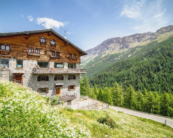 Hotel & Restaurant Perret - Mountain People