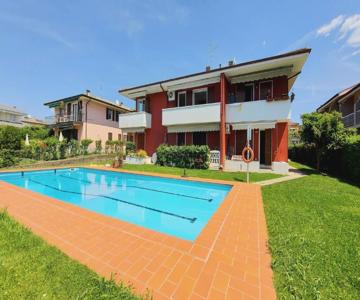 Chiara Pool Apartment