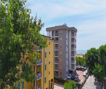 Appartamenti Lyons Nord E Sud