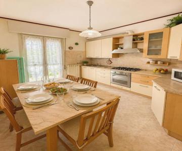 Big Apartment with 3 rooms