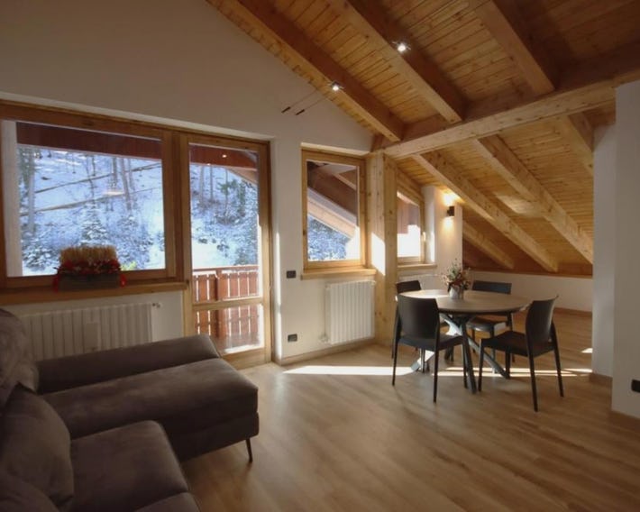 Penthouse with view 2 bedrooms free parking