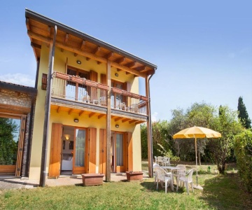 Casa Flora-grande Appartamento A Garda