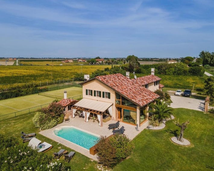 Villa Tania