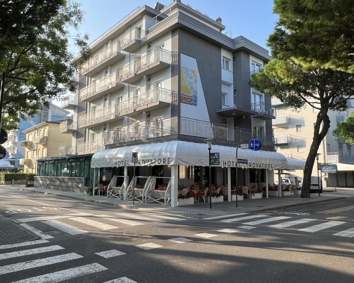 Hotel Trovatore