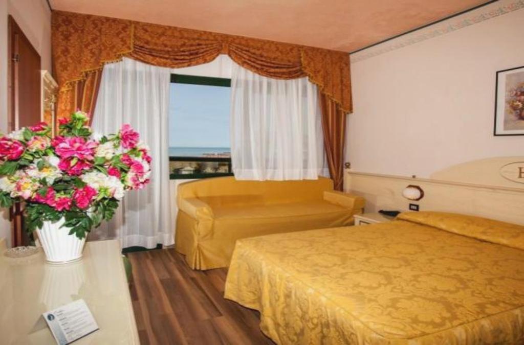 Hotel Carlton