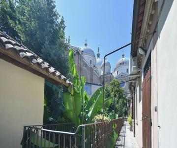 Welc-ōm Santa Giustina Apartment