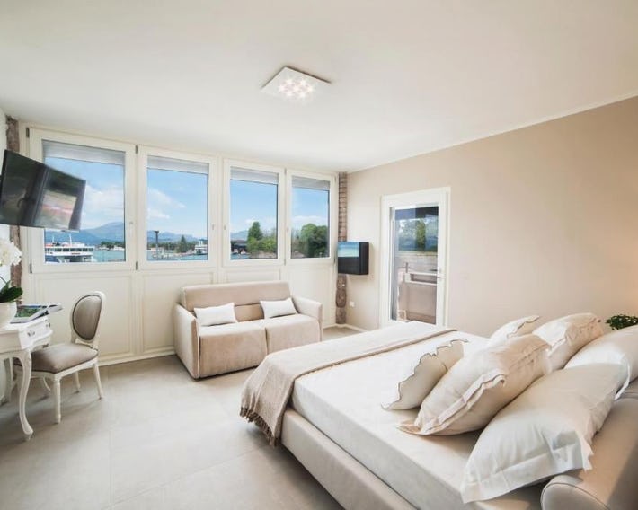 Riviera Carducci Rooms