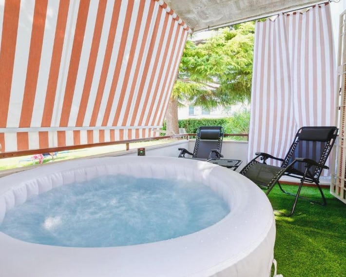 Wolf House - Peschiera Holiday - Jacuzzi Privata