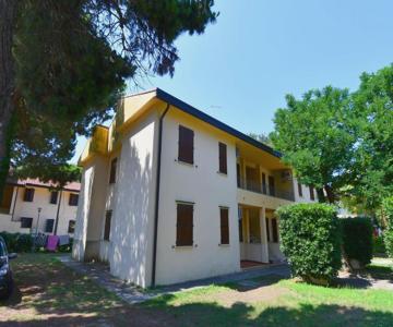 Villa Lory