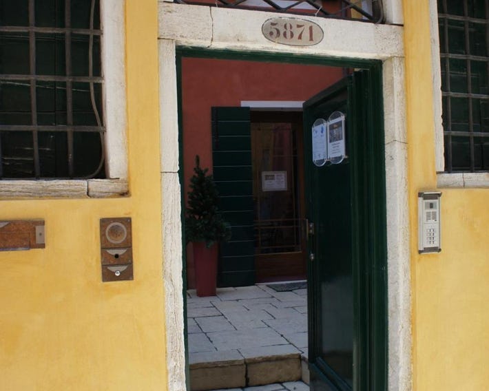 Venice Dose Suite