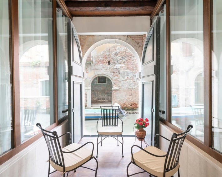 Riva Palace Apartments by Wonderful Italy