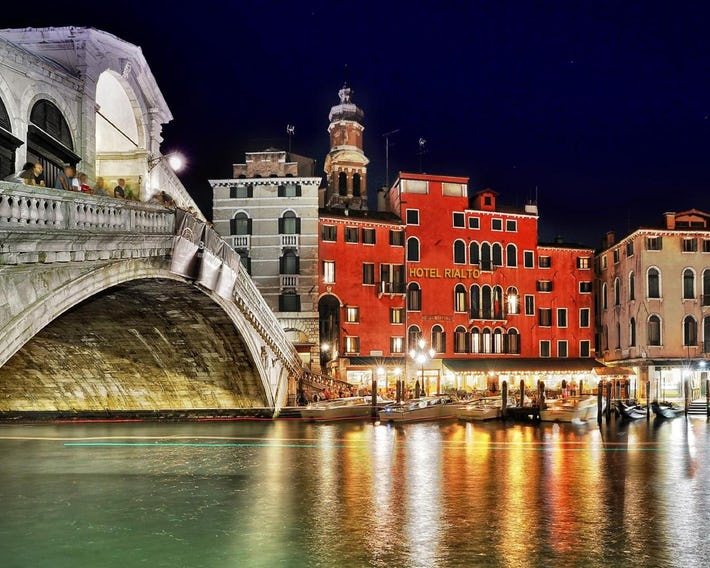 Rialto Hotel