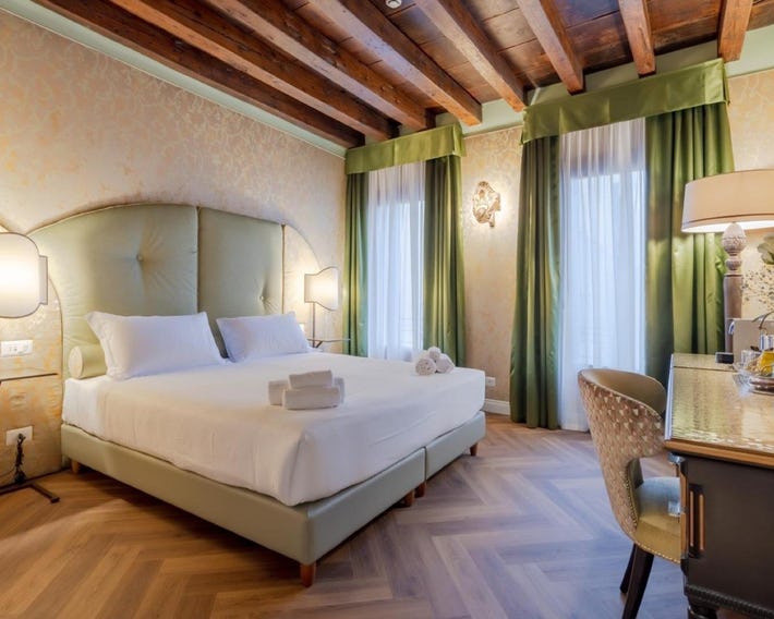 Relais Piazza San Marco