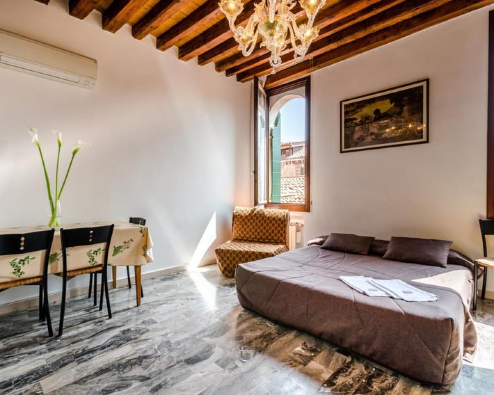 Venice Apartments