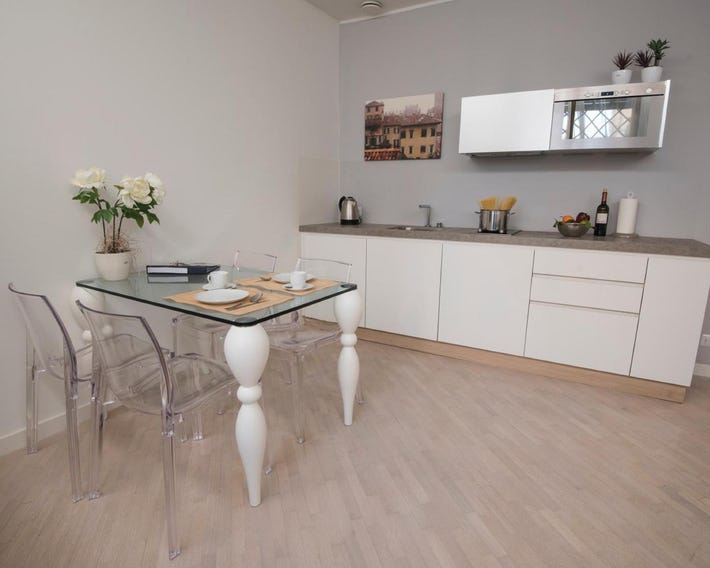Le Quattro Stagioni Italian Flat