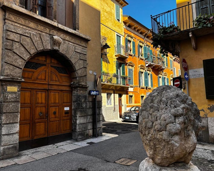 Protezione Della Giovane