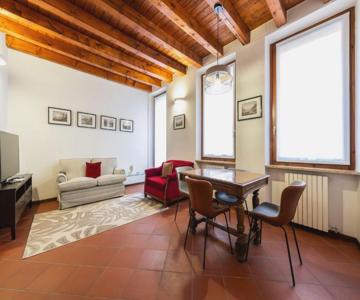 Amanti Apartment in Verona by Reasy&Busy
