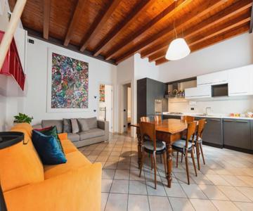 Mirko Apartment by Reasy&Busy