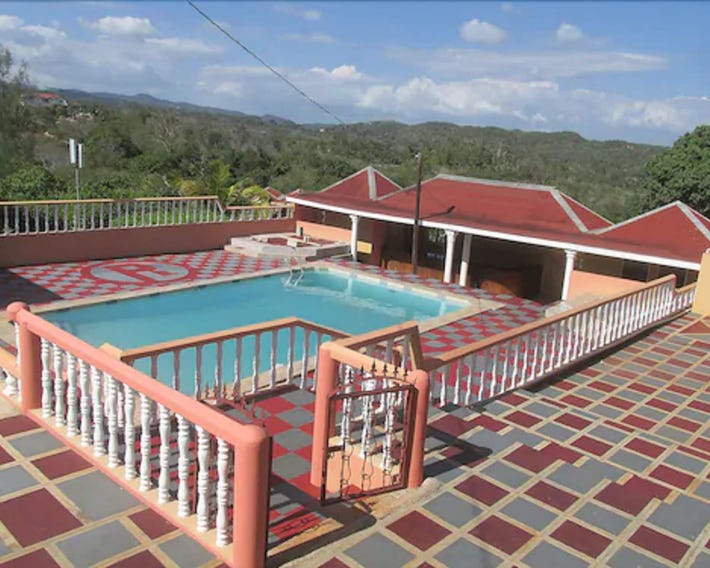 Paradise Reggae Resort