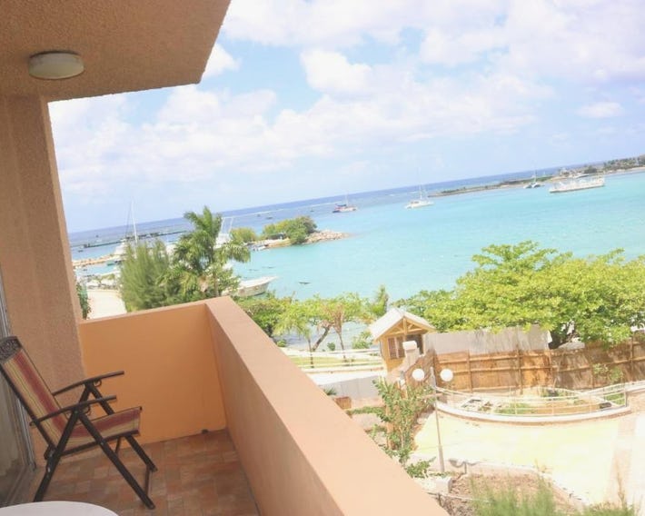 Angel Fish Beach Suite at Turtle Towers