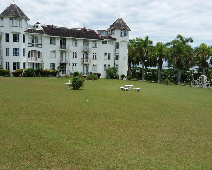 Seacastles Exora Beach Suite