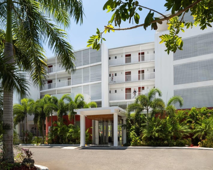 Grand Decameron Cornwall Beach, A Trademark All-Inclusive Resort