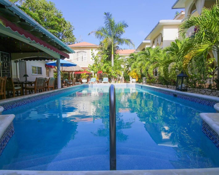 Rayon Hotel