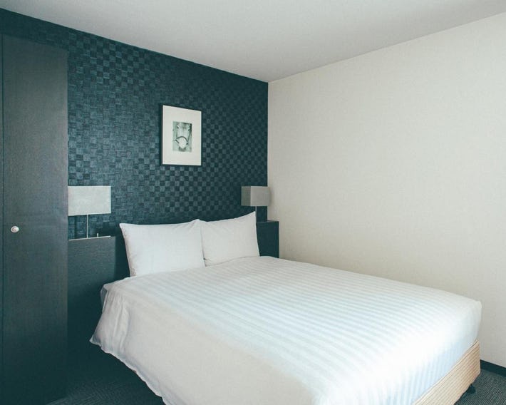 Hamilton Hotel Black