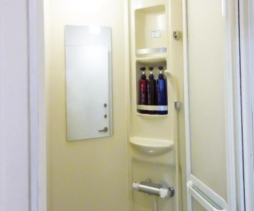 Capsule Hotel New Grand